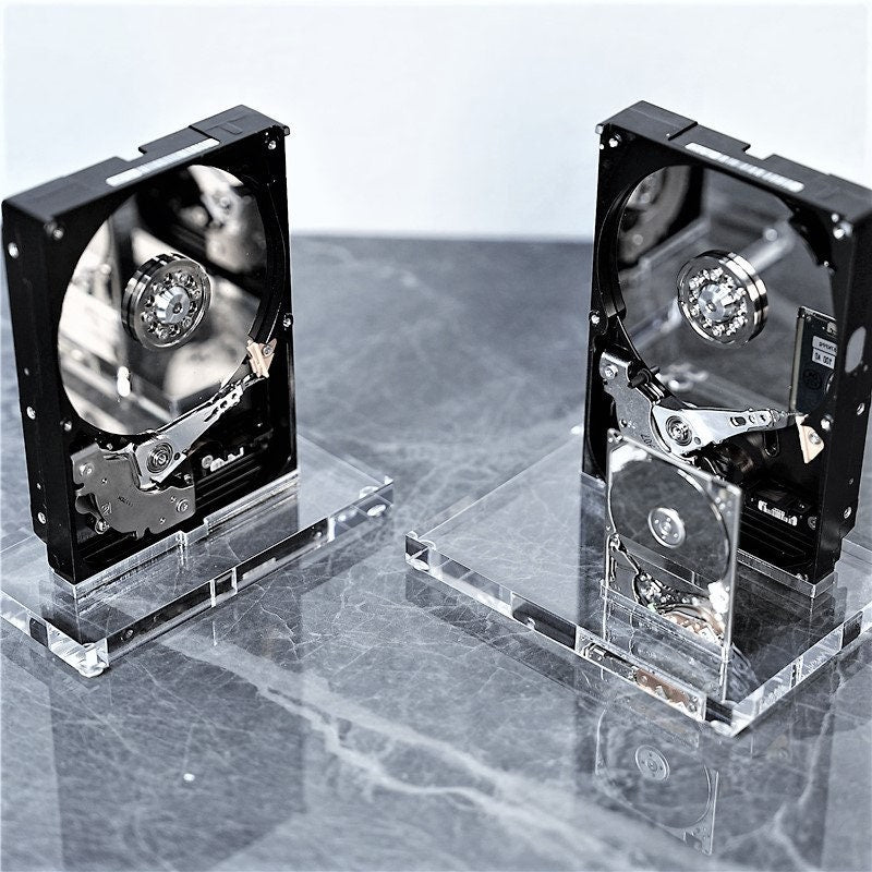 Metal Mechanical Hard Drive with Crystal Base: Exquisite Desktop Display Decor, Showpiece for Model Homes and Villas