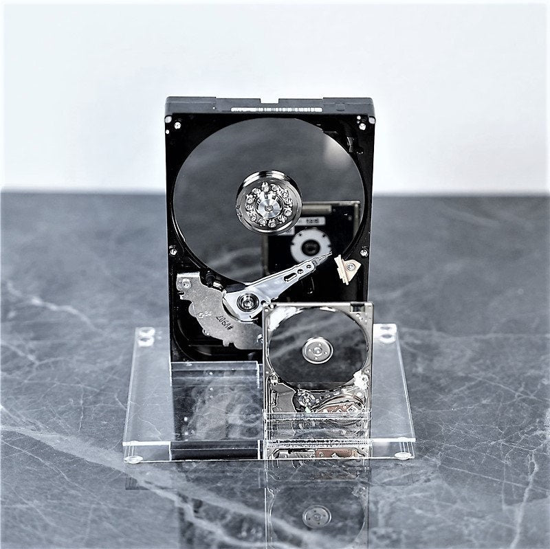 Metal Mechanical Hard Drive with Crystal Base: Exquisite Desktop Display Decor, Showpiece for Model Homes and Villas