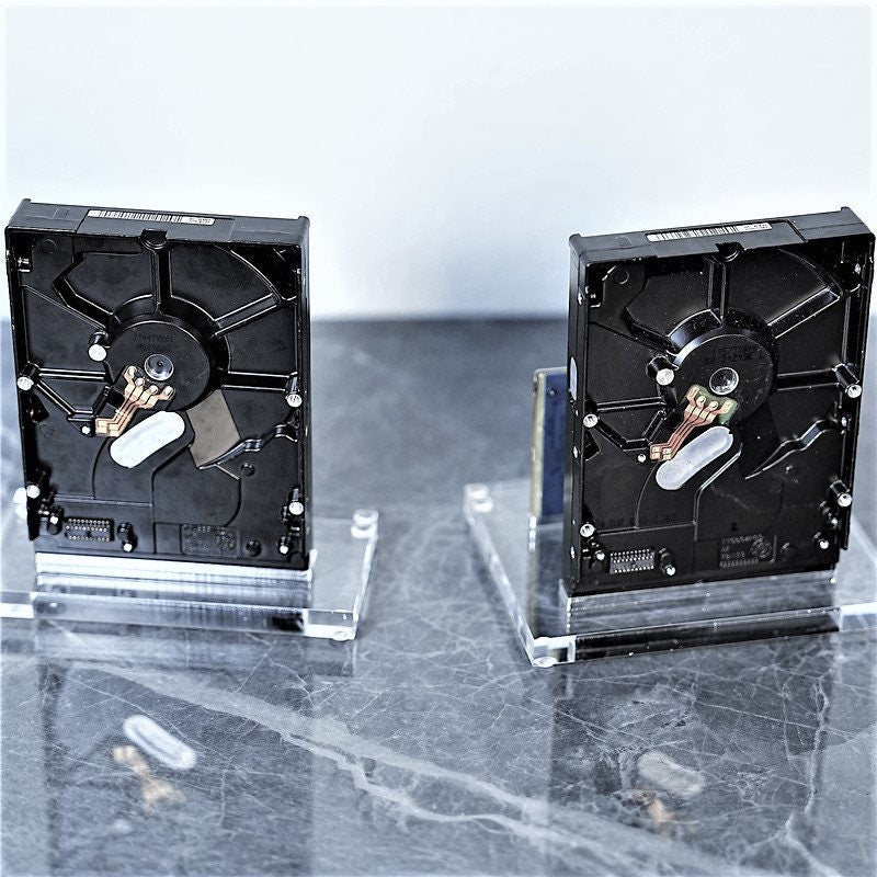 Metal Mechanical Hard Drive with Crystal Base: Exquisite Desktop Display Decor, Showpiece for Model Homes and Villas